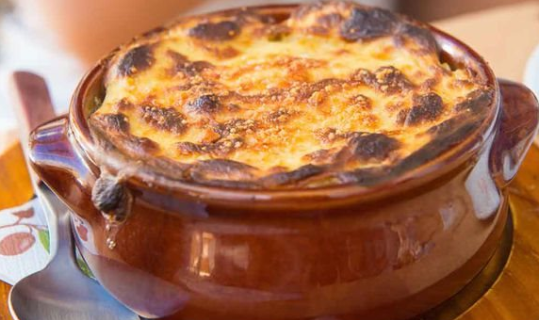 طاجن مكرونه بالبشاميل